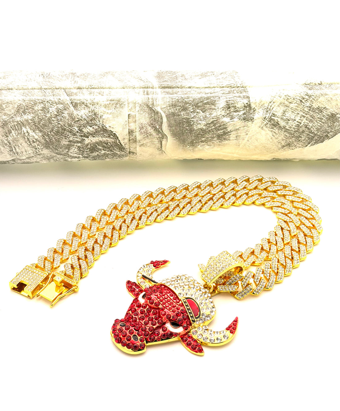 NBA / Hip Hop Necklace Chicago Bulls / Gold Color