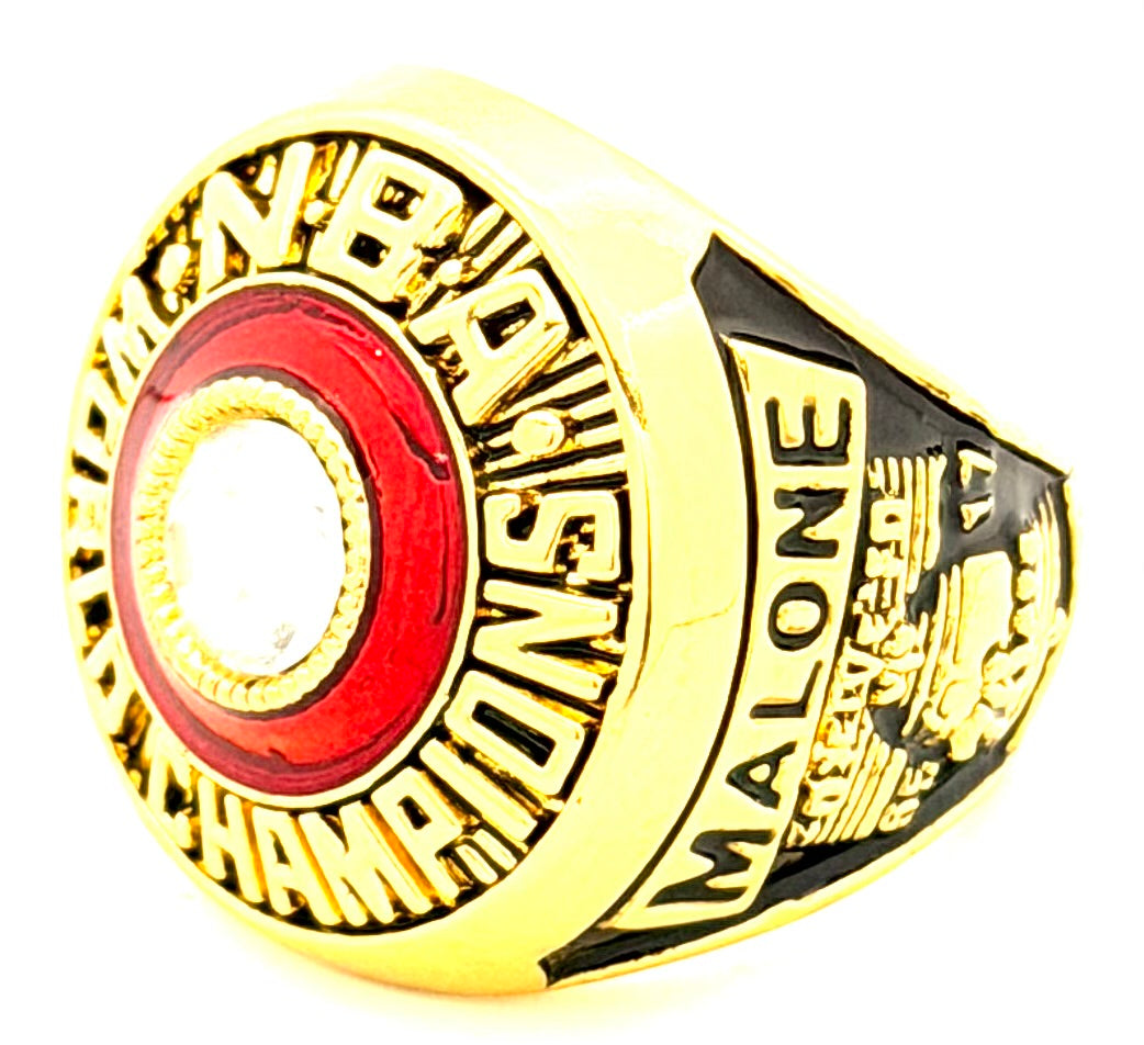 NBA / Philadelphia 76ers 1983 Championship Ring