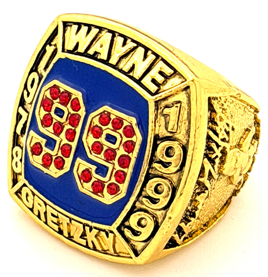NHL / 1978-1999 New York Rangers Wayne Gretzky #99 Hall of Fame Commemorative Ring