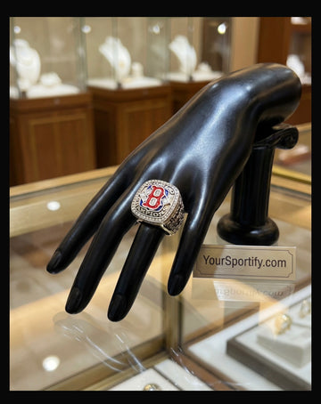 MLB / 2004 Boston Red Sox  World Series Championship Ring