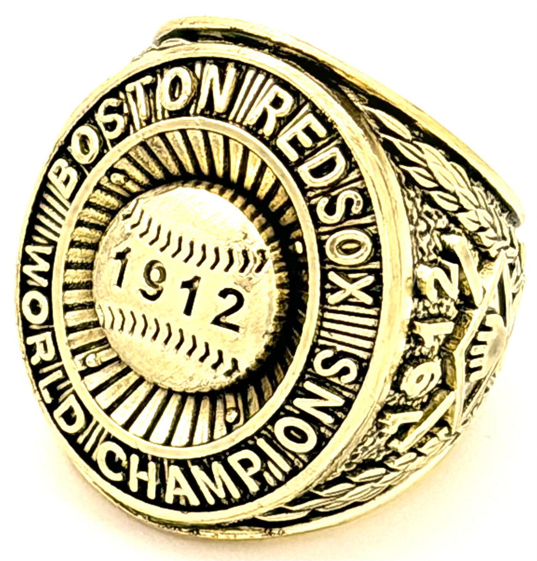 MLB / 1912 Boston Red Sox World Series Championship Ring / Speaker