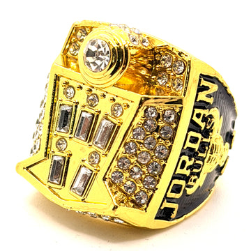 NBA / 1998 Chicago Bulls championship ring / Jordan