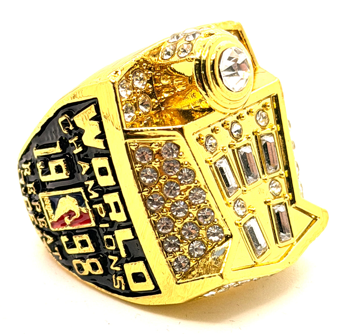 NBA / 1998 Chicago Bulls championship ring / Jordan