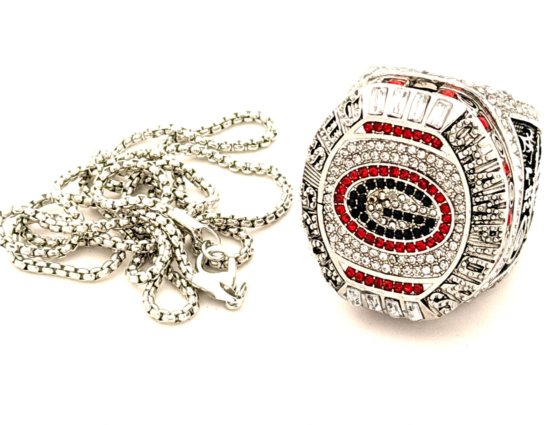 NCAA / 2025 Georgia Bulldogs Kirby Smart Replica Championship Ring with Chain