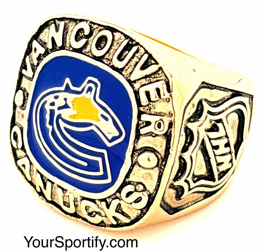 NHL / Vancouver Canucks Team Ring /  made by Balfour