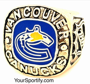NHL / Vancouver Canucks Team Ring /  made by Balfour