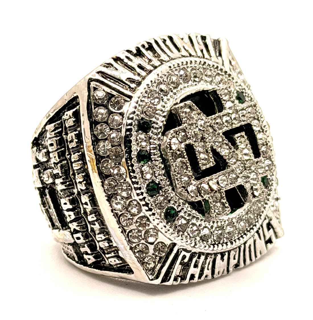 NCAA / 2016 North Dakota Hawks Championship Ring