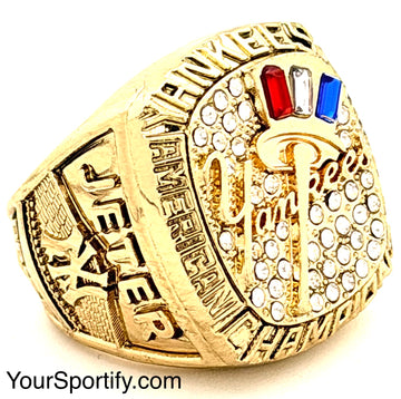 MLB / 2003 New York Yankees World Series Championship Ring / Jeter
